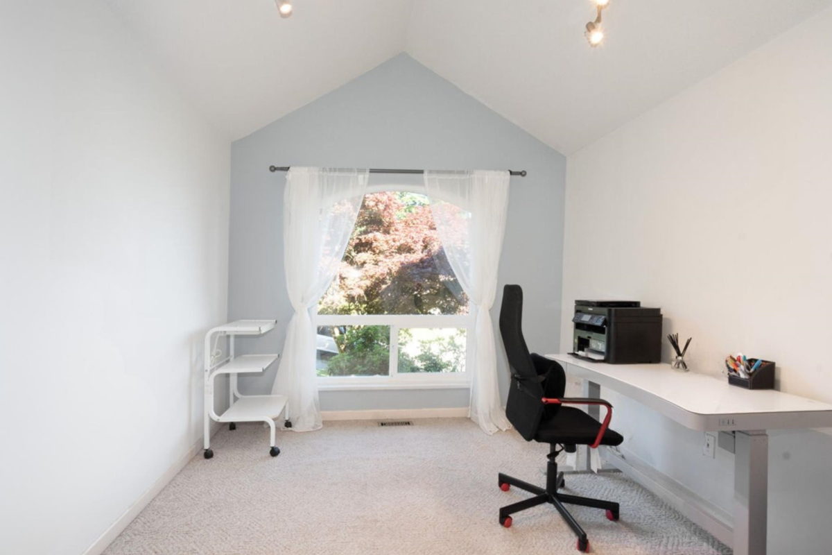 Hallway Photo of 1416 Purcell Drive, Coquitlam, BC