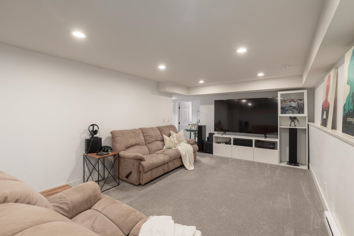 Outdoor Kitchen Photo of 19850 Butternut Lane, Pitt Meadows, BC