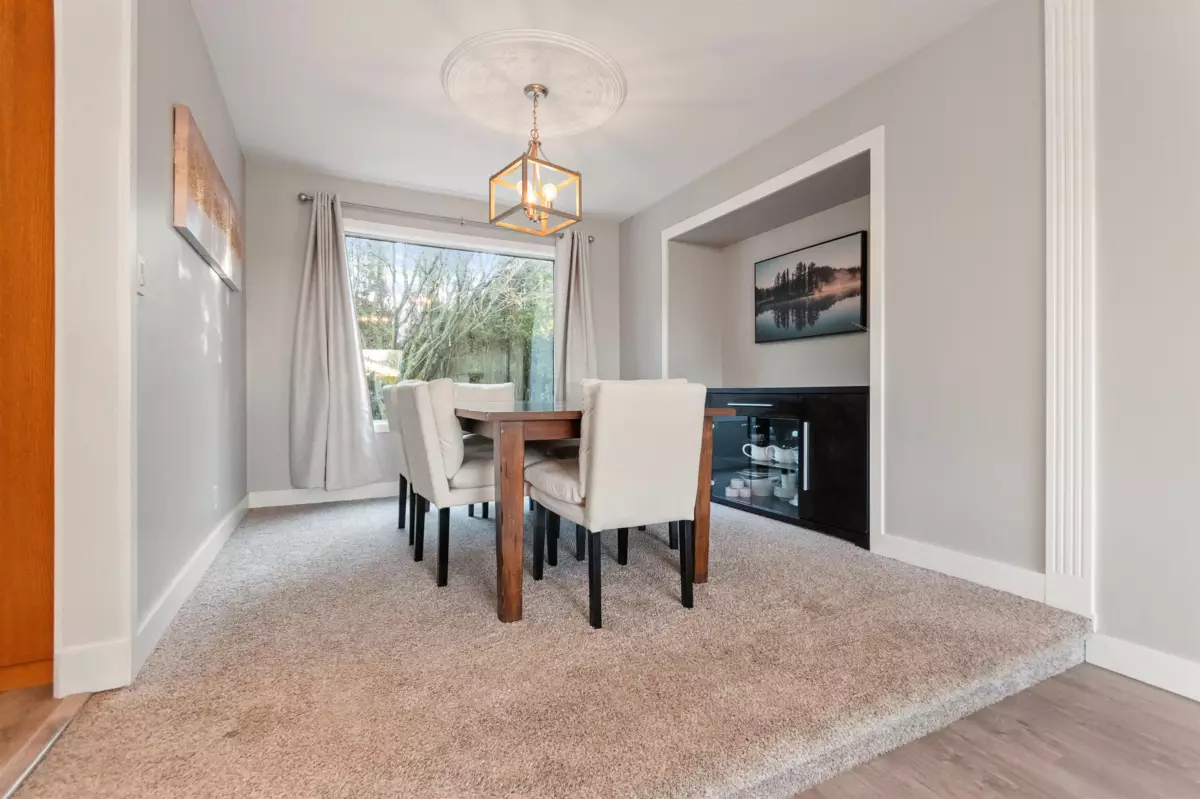 Breakfast Nook Photo of 46246 Christina Drive, Chilliwack, BC