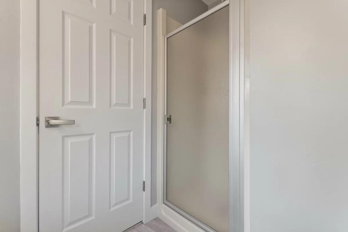 Entry Foyer Photo of 46246 Christina Drive, Chilliwack, BC