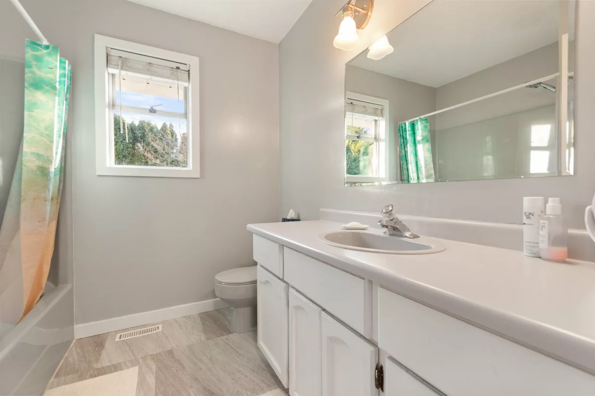 Hot Tub / Spa Photo of 46246 Christina Drive, Chilliwack, BC