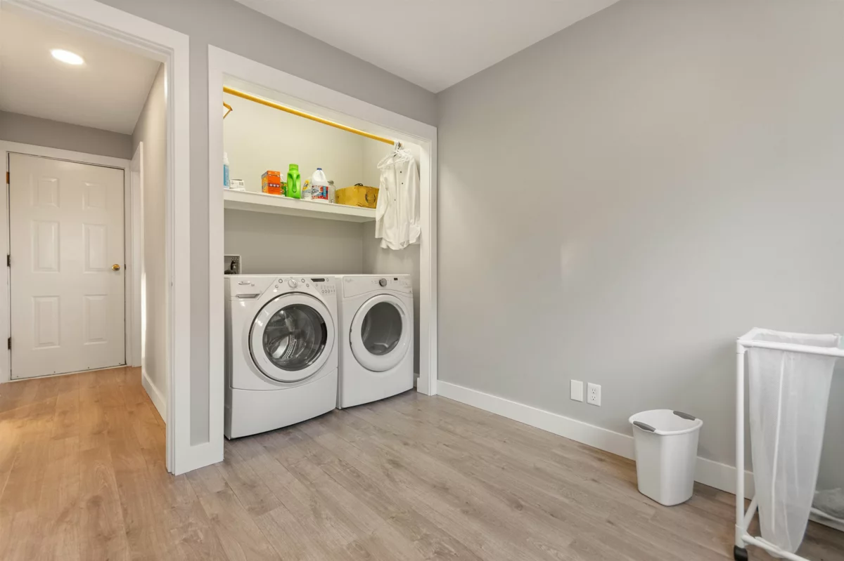 Powder Room Photo of 46246 Christina Drive, Chilliwack, BC