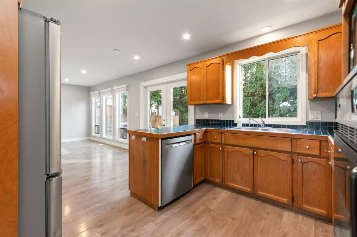 Primary Bathroom Photo of 46246 Christina Drive, Chilliwack, BC