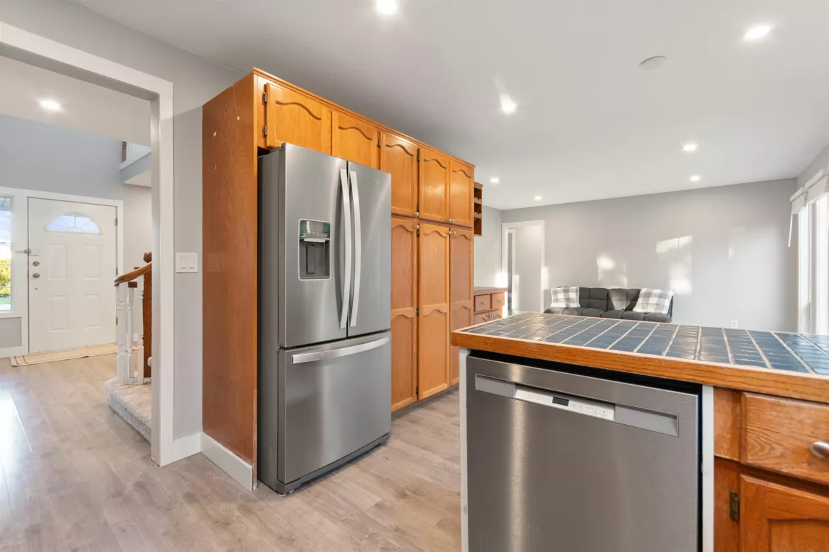 Primary Bedroom Photo of 46246 Christina Drive, Chilliwack, BC