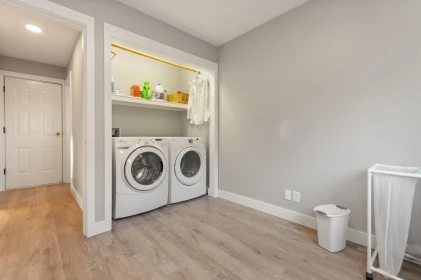 Powder Room Photo of 46246 Christina Drive, Chilliwack, BC