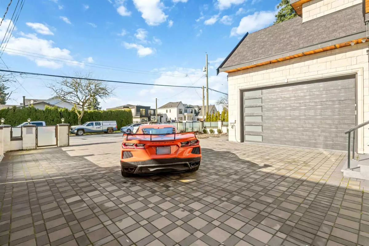 Dining Area Photo of 5910 182 Street, Surrey, BC