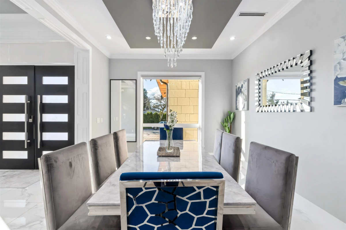 Walk-In Closet Photo of 5910 182 Street, Surrey, BC