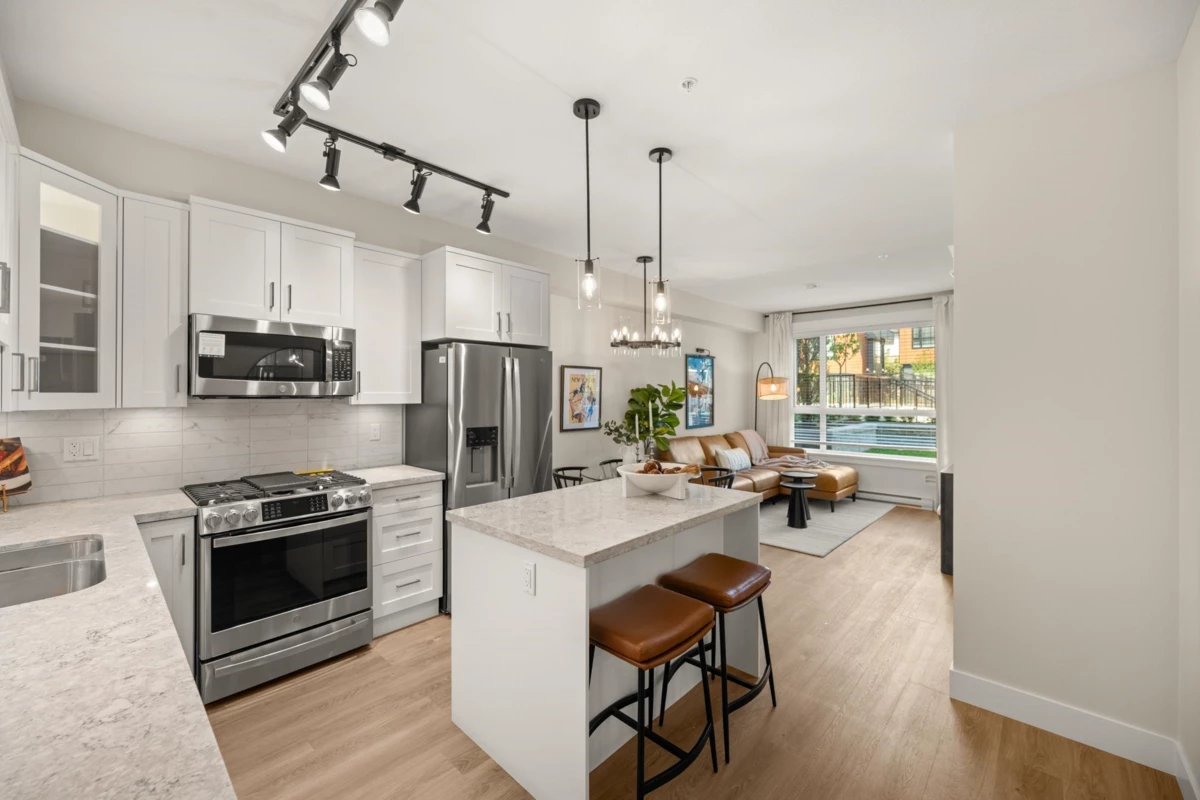 Kitchen Photo of 109 20926 83 Avenue Avenue, Langley, BC
