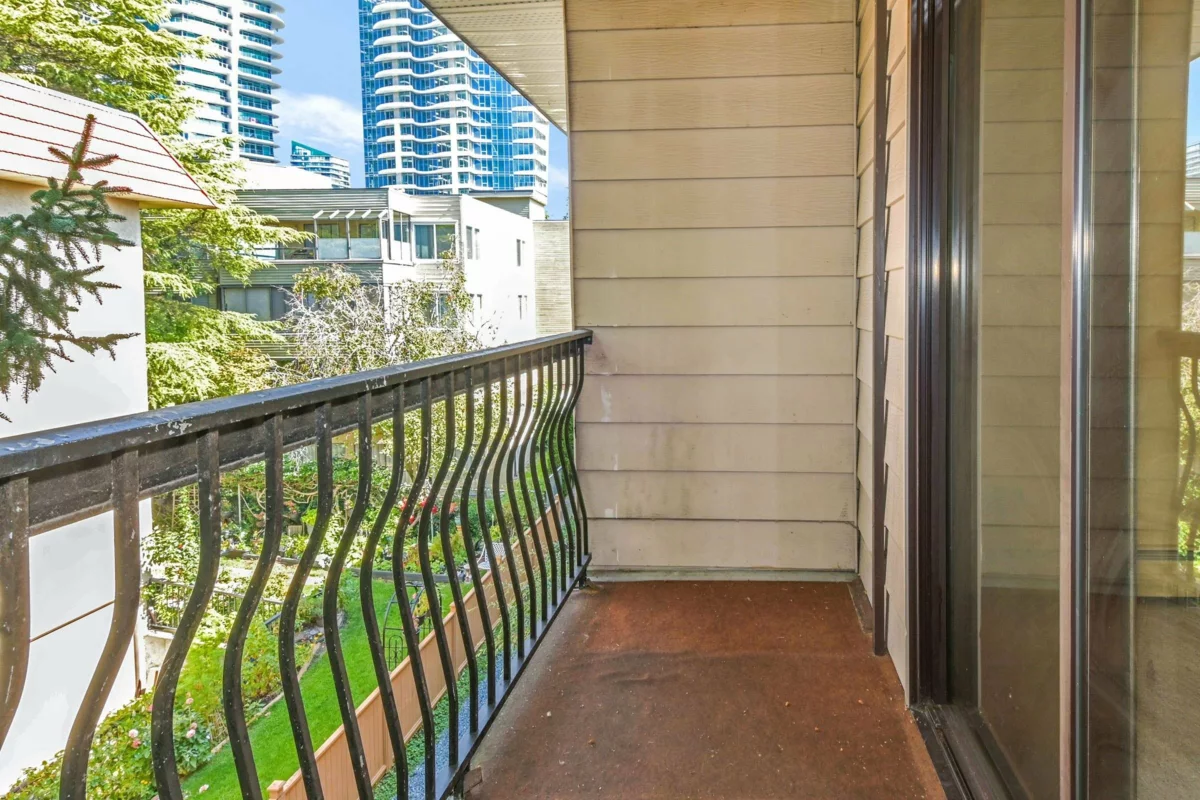 Bedroom 3 Photo of 302 1442 Blackwood Street, White Rock, BC