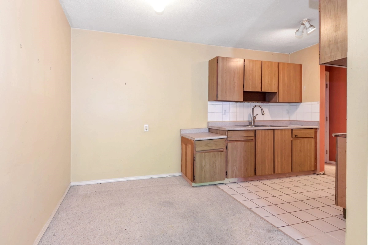 Pantry Photo of 302 1442 Blackwood Street, White Rock, BC