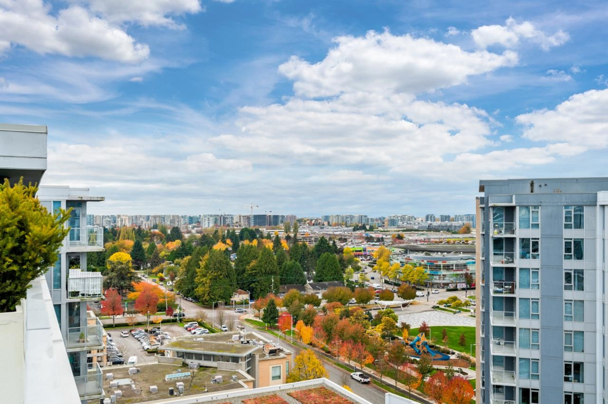 Entry Foyer Photo of 1802 3333 Brown Road, Richmond, BC