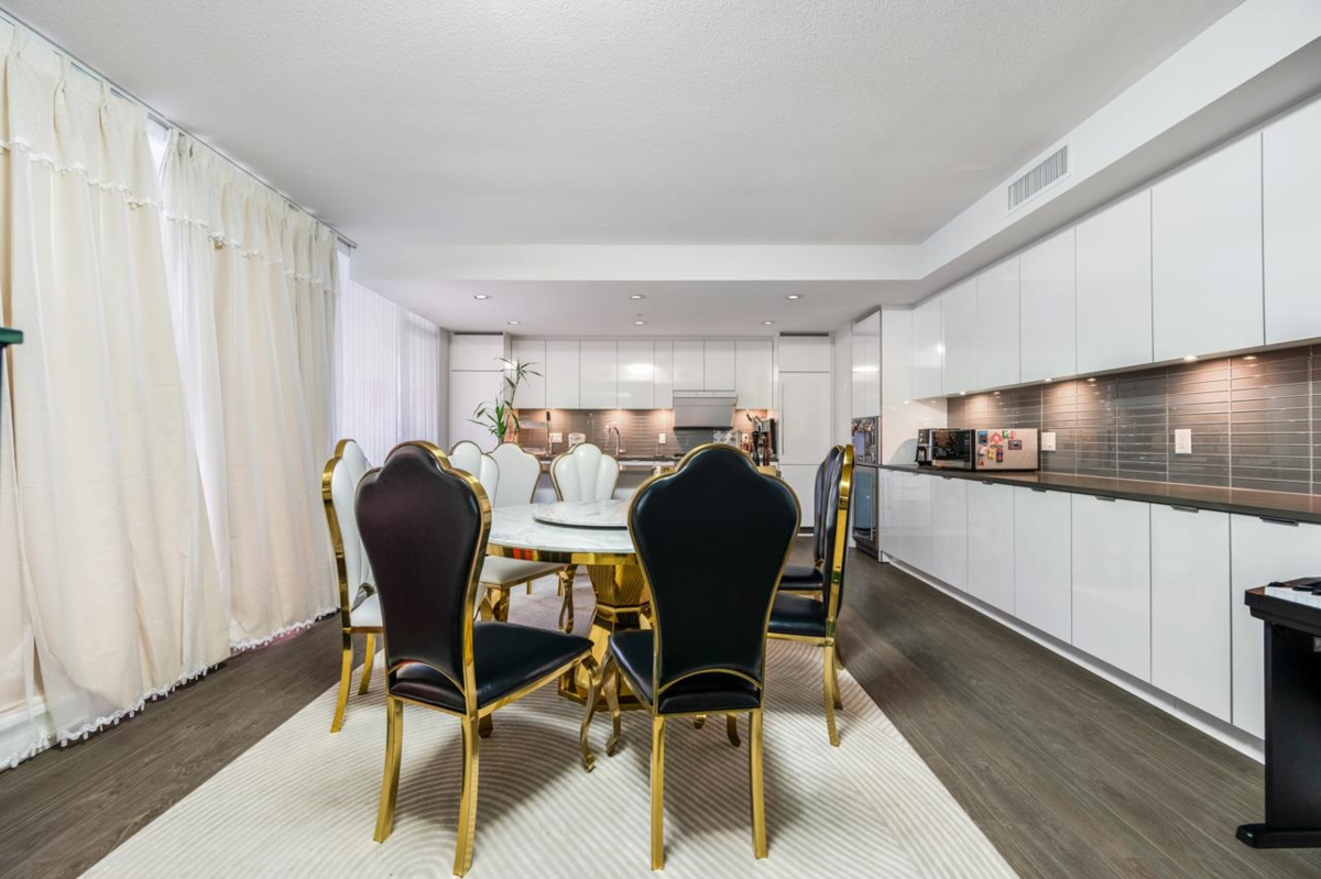 Primary Bathroom Photo of 1802 3333 Brown Road, Richmond, BC