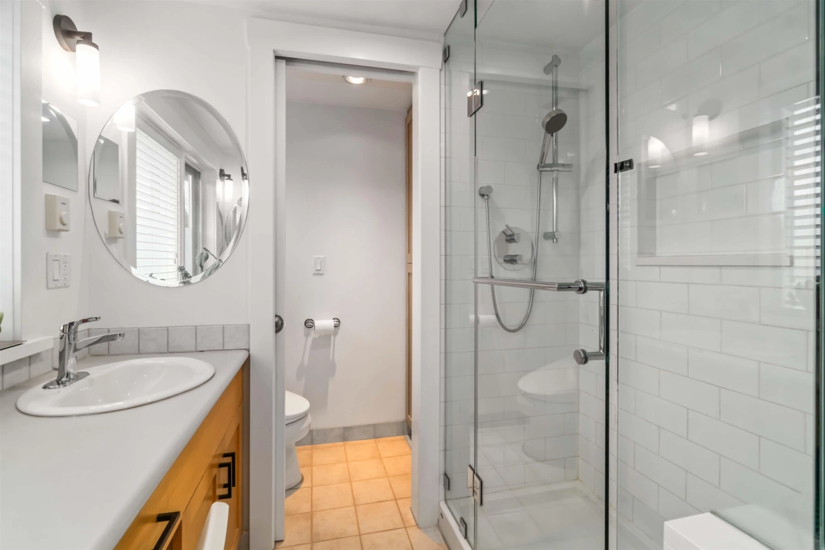 Mudroom Photo of 3322 W 38th Avenue, Vancouver, BC