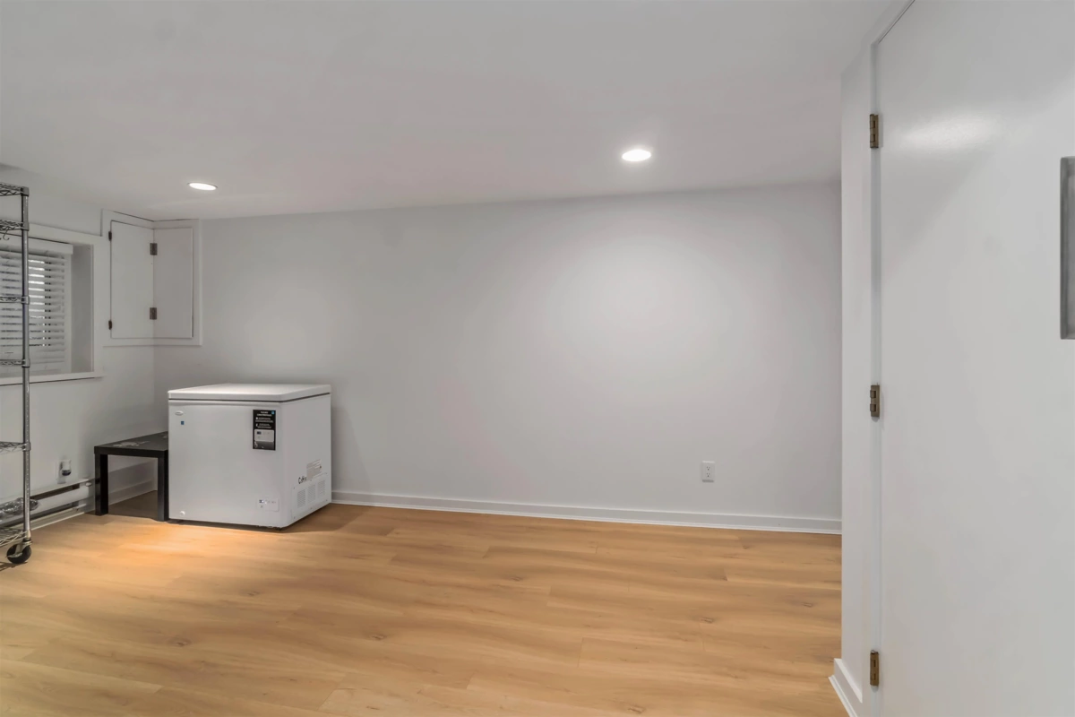 Swimming Pool Photo of 3322 W 38th Avenue, Vancouver, BC