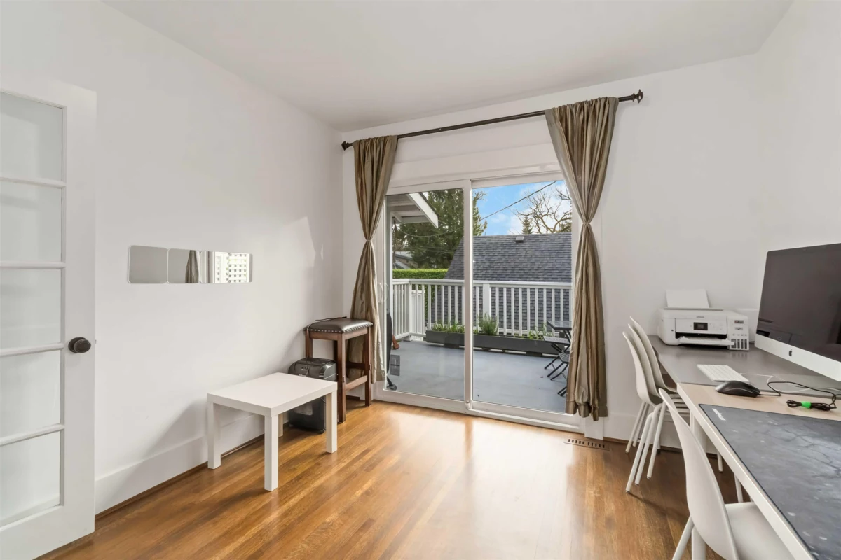 Walk-In Closet Photo of 3322 W 38th Avenue, Vancouver, BC