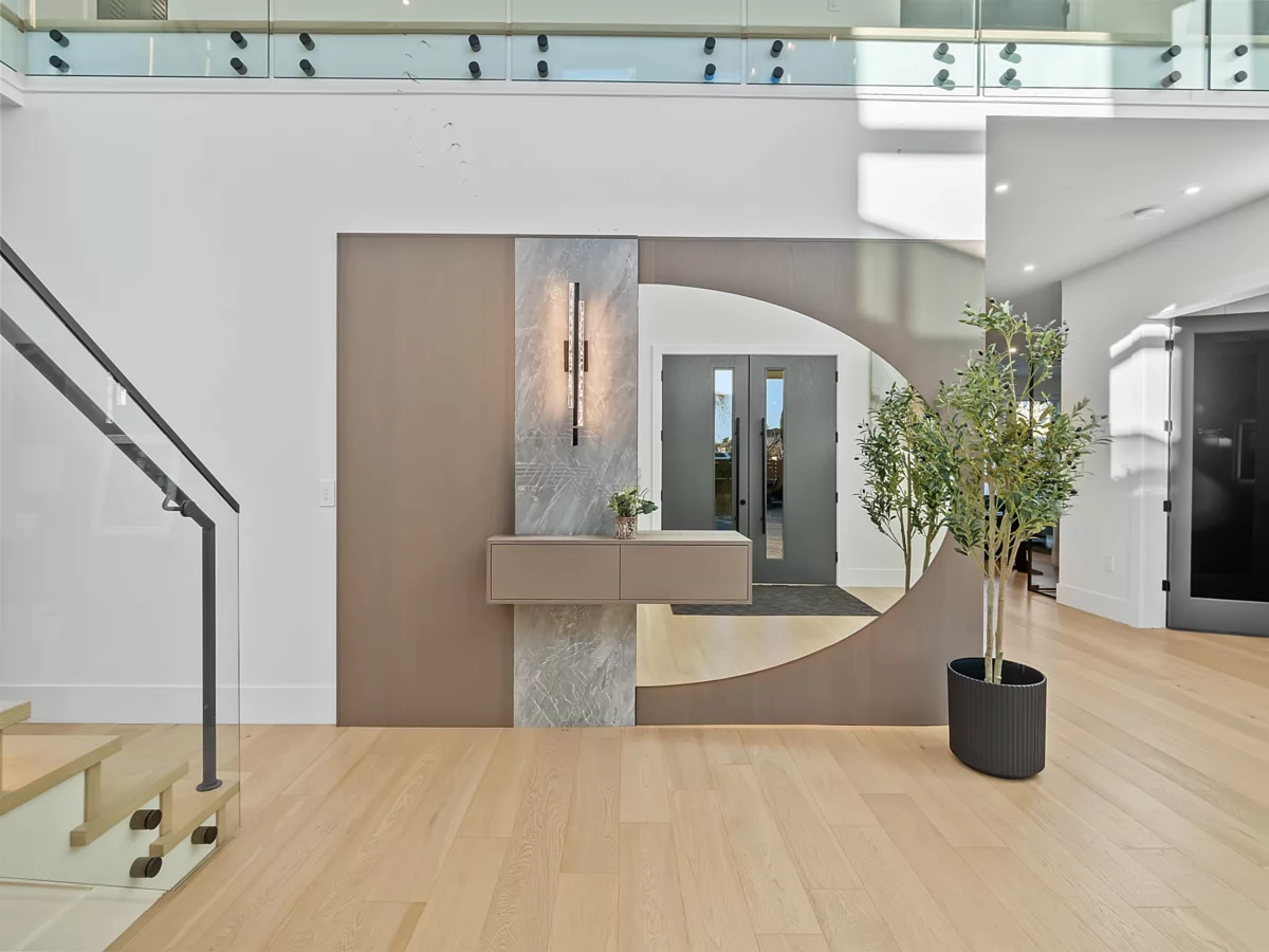 Mudroom Photo of 14295 73a Avenue, Surrey, BC