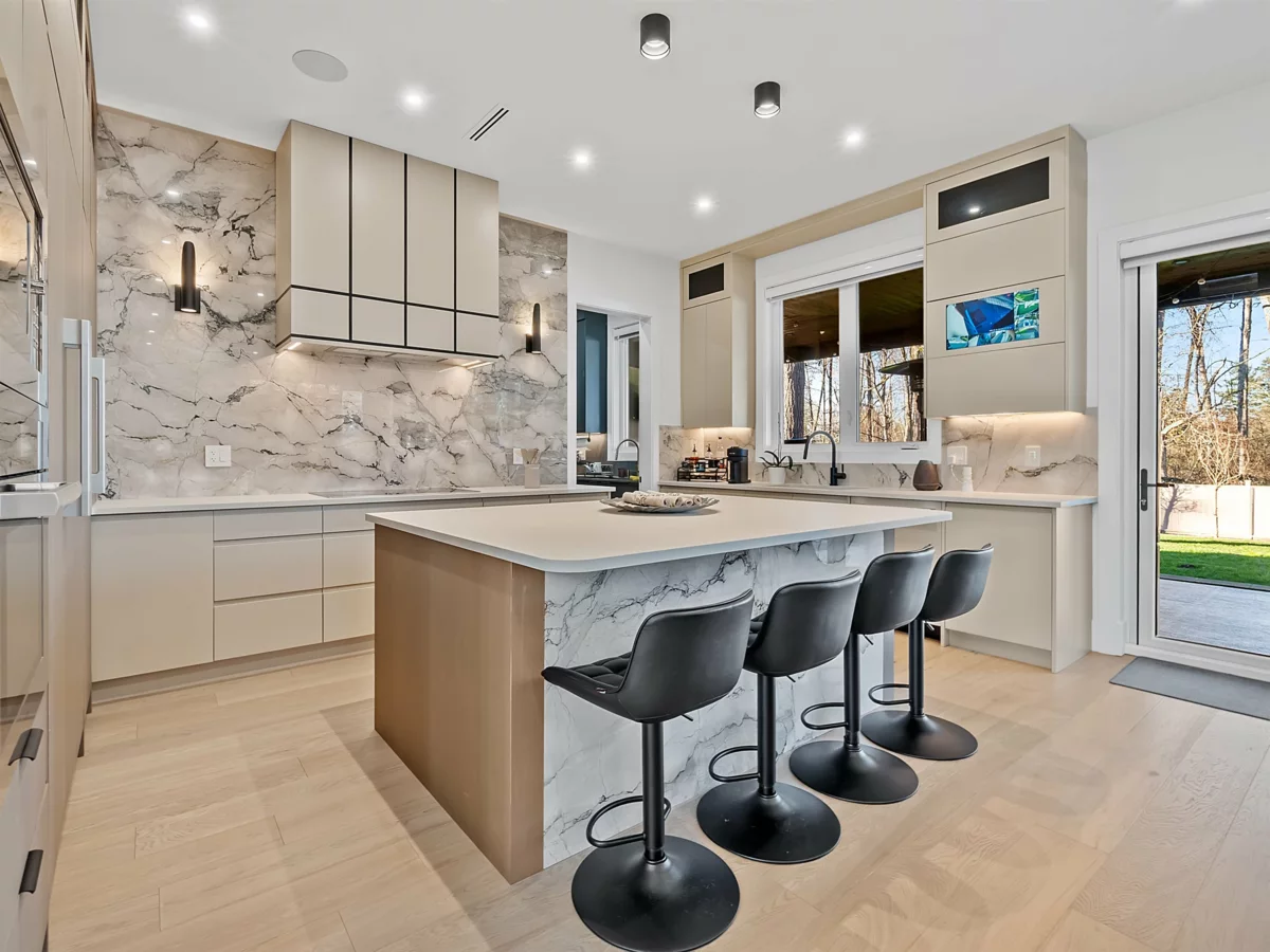 Walk-In Closet Photo of 14295 73a Avenue, Surrey, BC