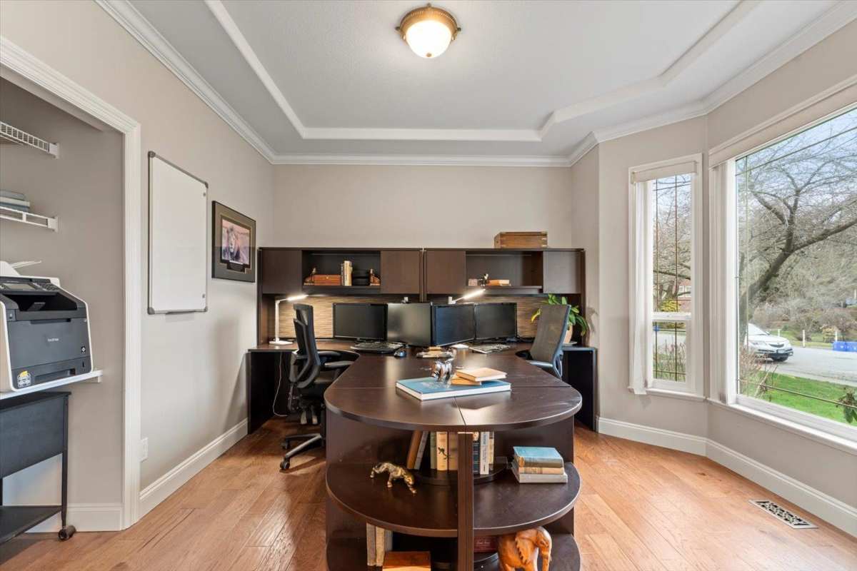 Guest Bathroom Photo of 4655 217a Street, Langley, BC