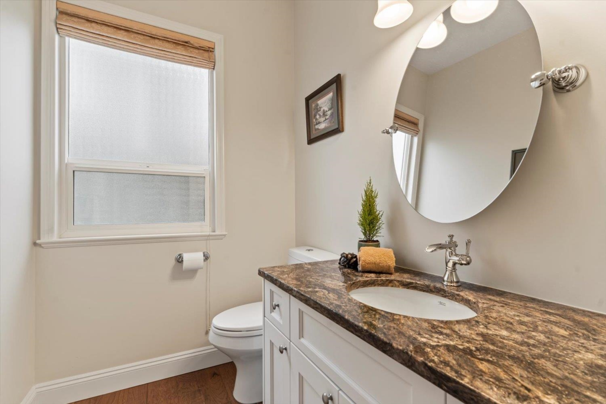 Powder Room Photo of 4655 217a Street, Langley, BC