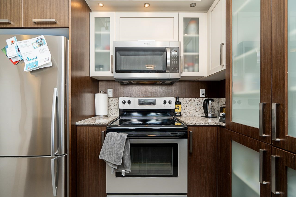 Kitchen Photo of 2805 2980 Atlantic Avenue, Coquitlam, BC