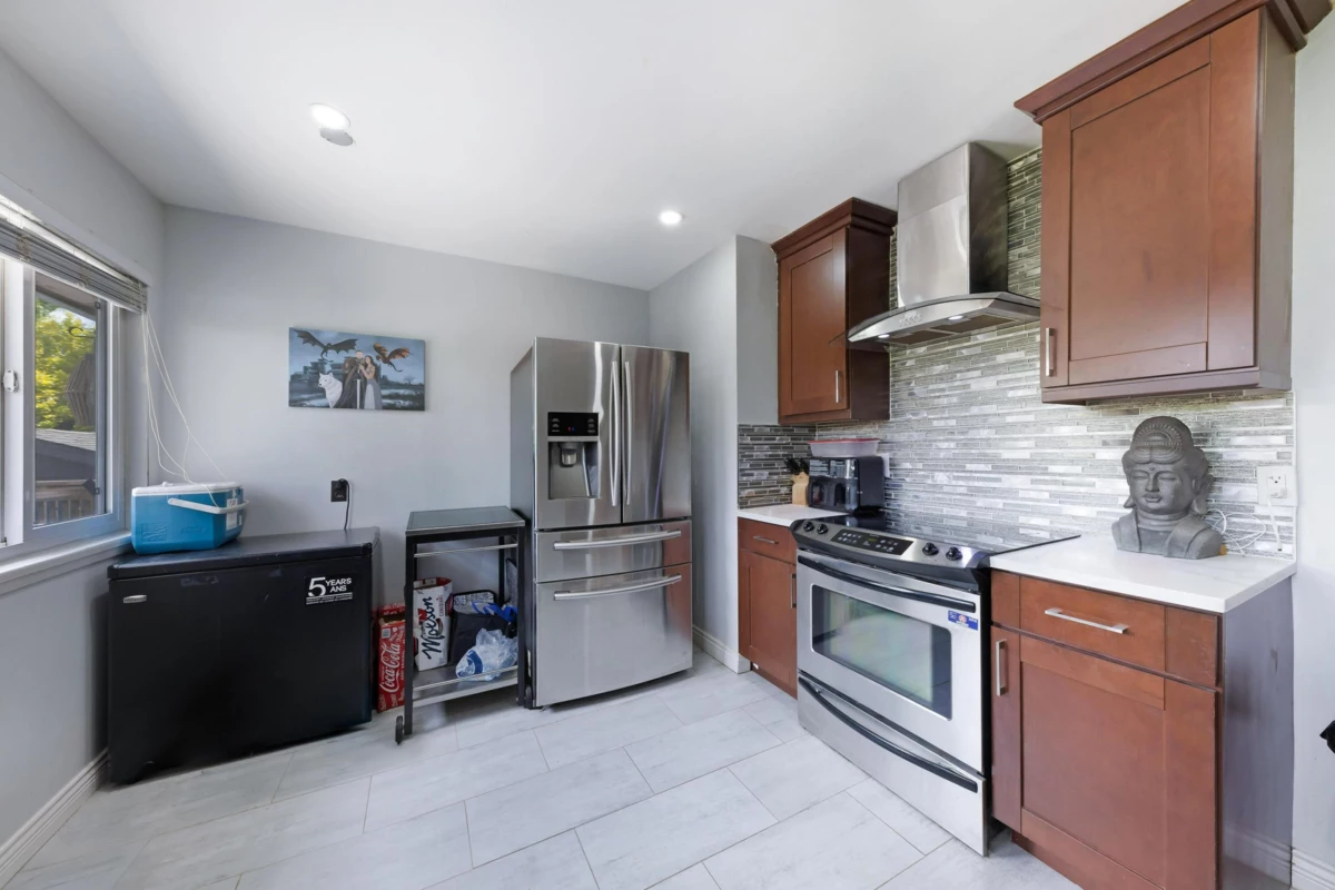 Garden / Landscaping Photo of 7724 Goodlad Street, Burnaby, BC