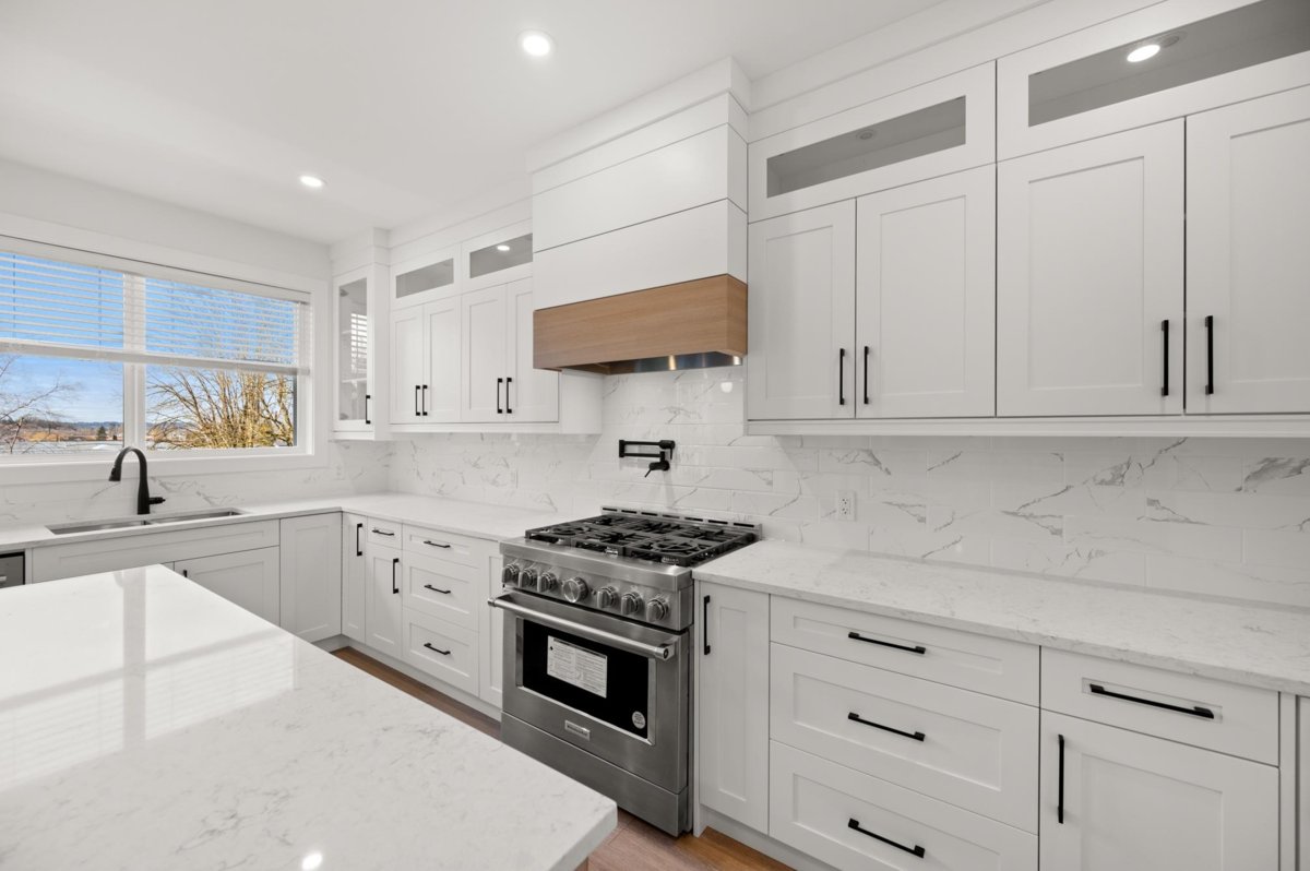 Breakfast Nook Photo of 20 4217 Old Clayburn Road, Abbotsford, BC