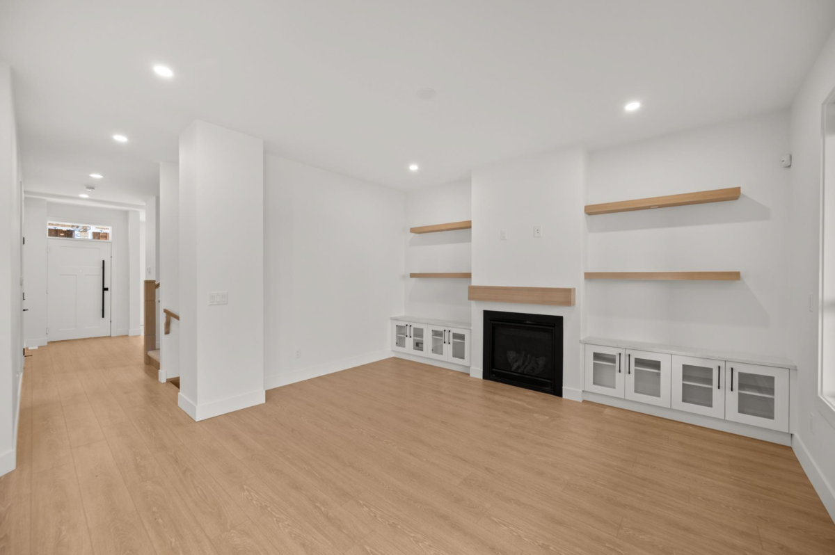 Kitchen Photo of 20 4217 Old Clayburn Road, Abbotsford, BC