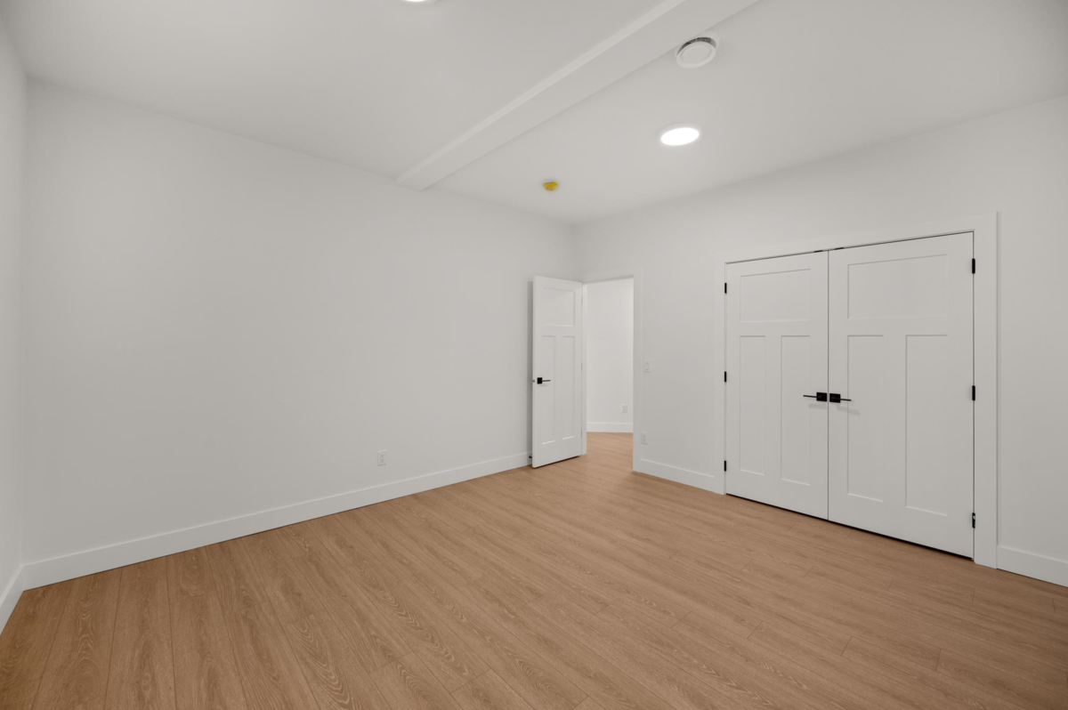 Mudroom Photo of 20 4217 Old Clayburn Road, Abbotsford, BC