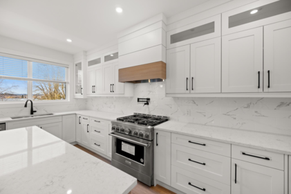 Breakfast Nook Photo of 20 4217 Old Clayburn Road, Abbotsford, BC