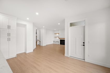 Hallway Photo of 20 4217 Old Clayburn Road, Abbotsford, BC