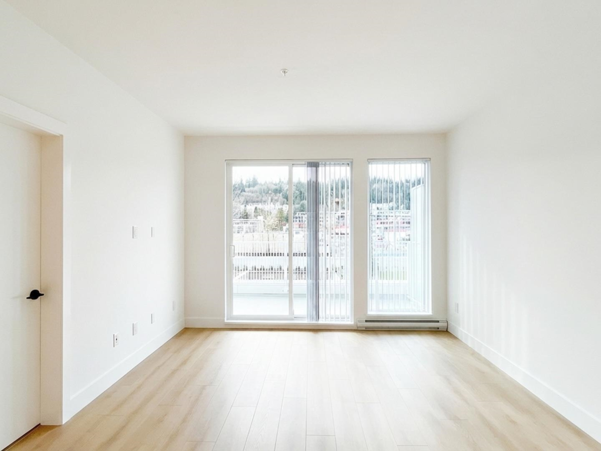 Dining Area Photo of 302 3055 Murray Street, Port Moody, BC