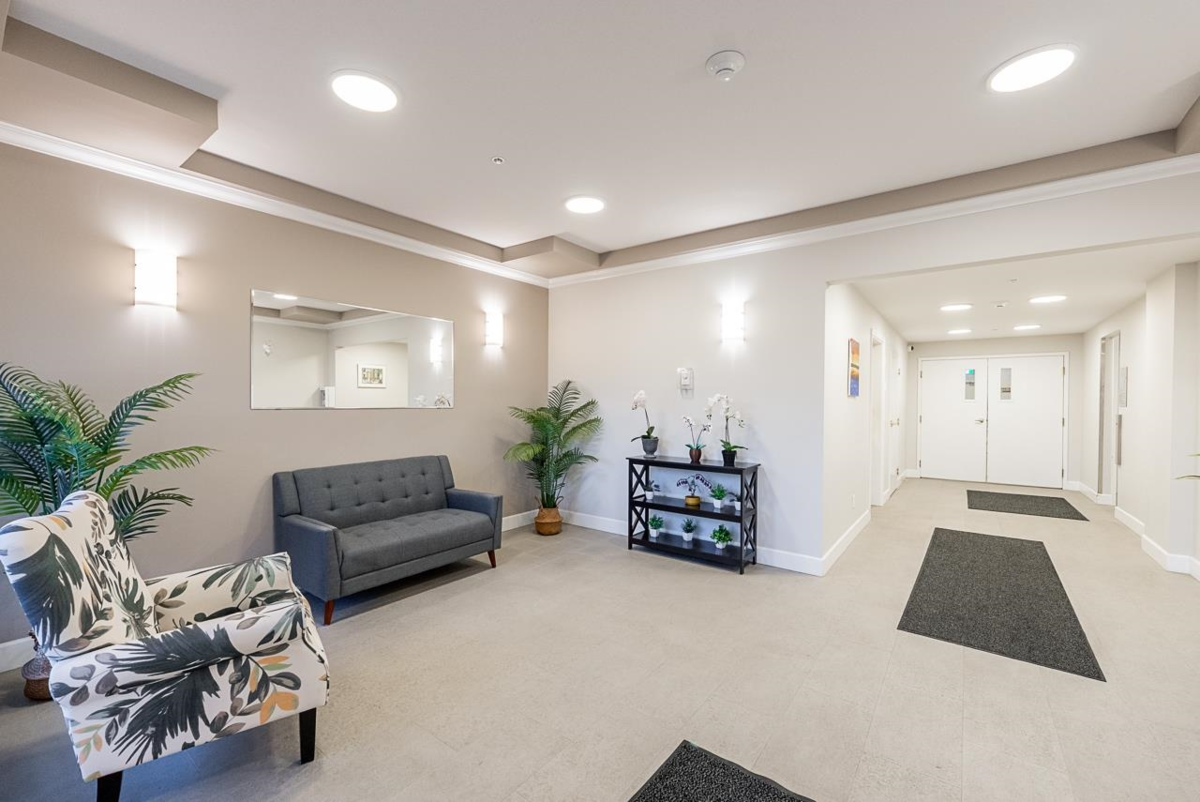 Dining Area Photo of 302 13911 70 Avenue, Surrey, BC