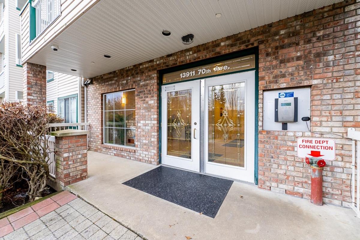 Family Room Photo of 302 13911 70 Avenue, Surrey, BC