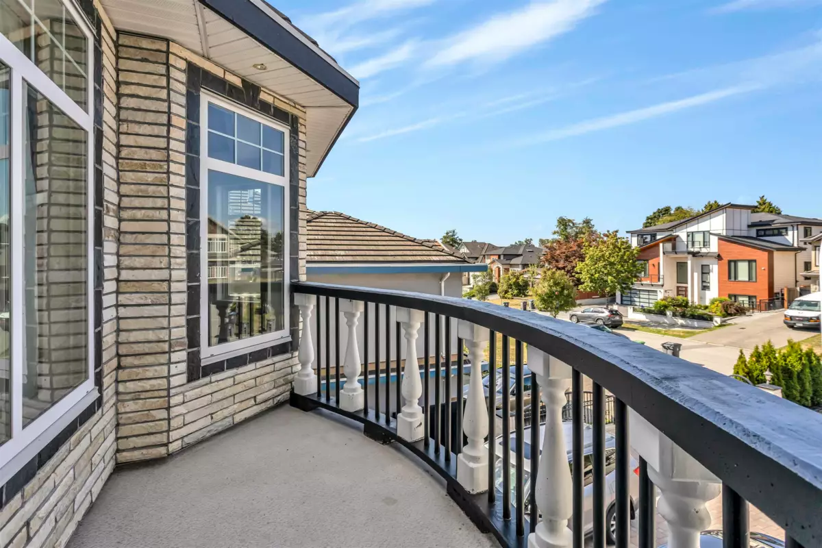 Garage Interior Photo of 13884 89a Avenue, Surrey, BC