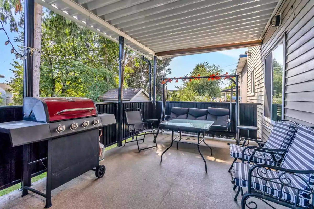 Garden / Landscaping Photo of 13884 89a Avenue, Surrey, BC