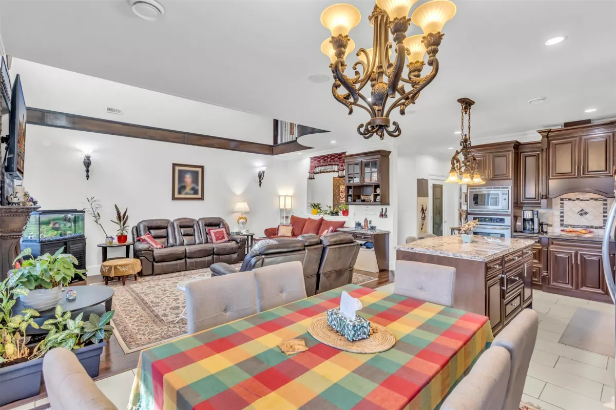 Primary Bedroom Photo of 13884 89a Avenue, Surrey, BC