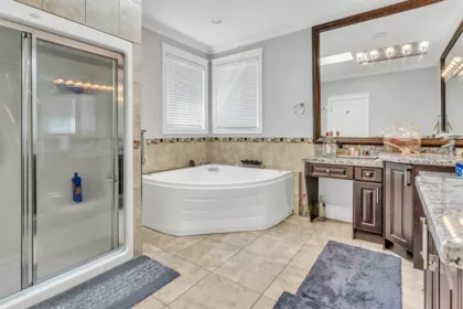 Basement Recreation Room Photo of 13884 89a Avenue, Surrey, BC