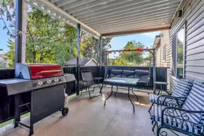 Garden / Landscaping Photo of 13884 89a Avenue, Surrey, BC