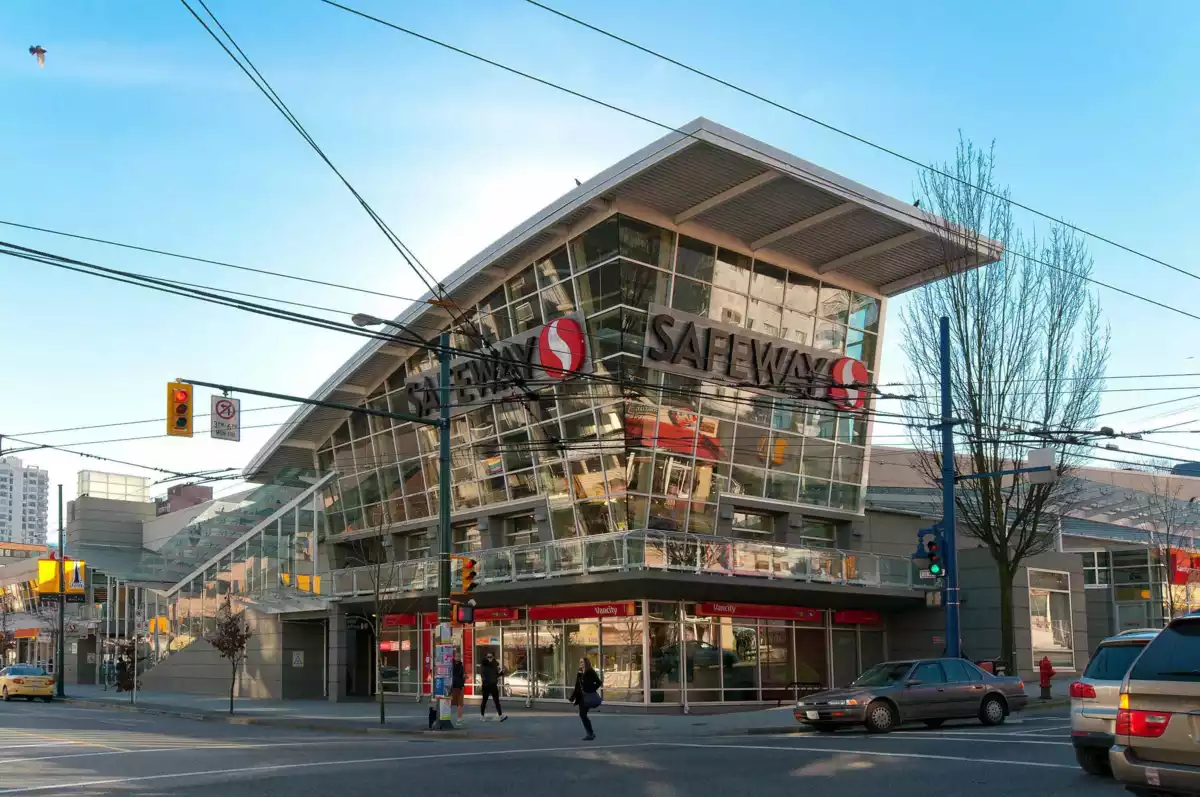 Backyard Photo of 304 1720 Barclay Street, Vancouver, BC