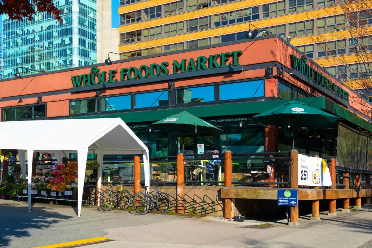 Front Yard Photo of 304 1720 Barclay Street, Vancouver, BC