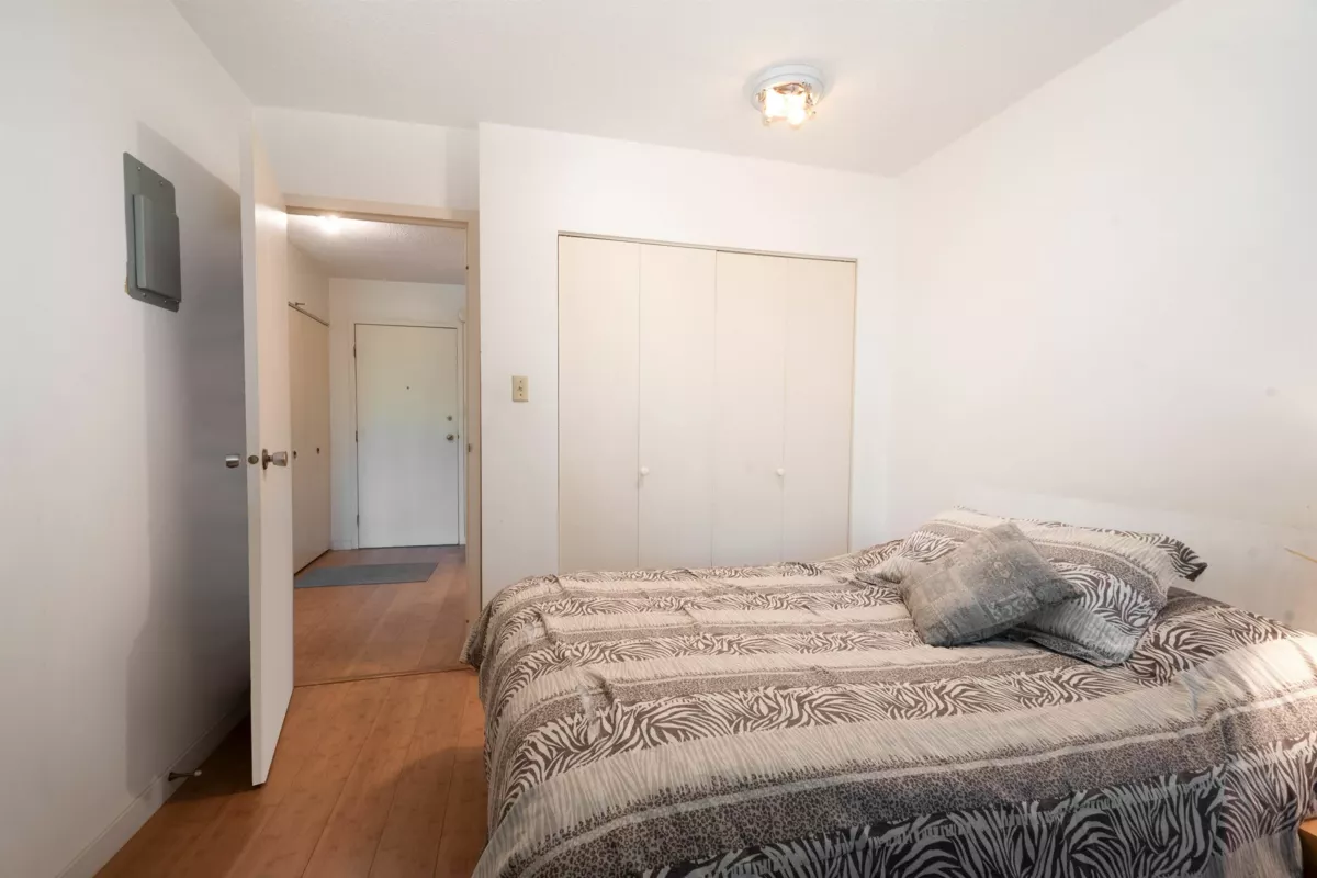 Guest Bathroom Photo of 304 1720 Barclay Street, Vancouver, BC