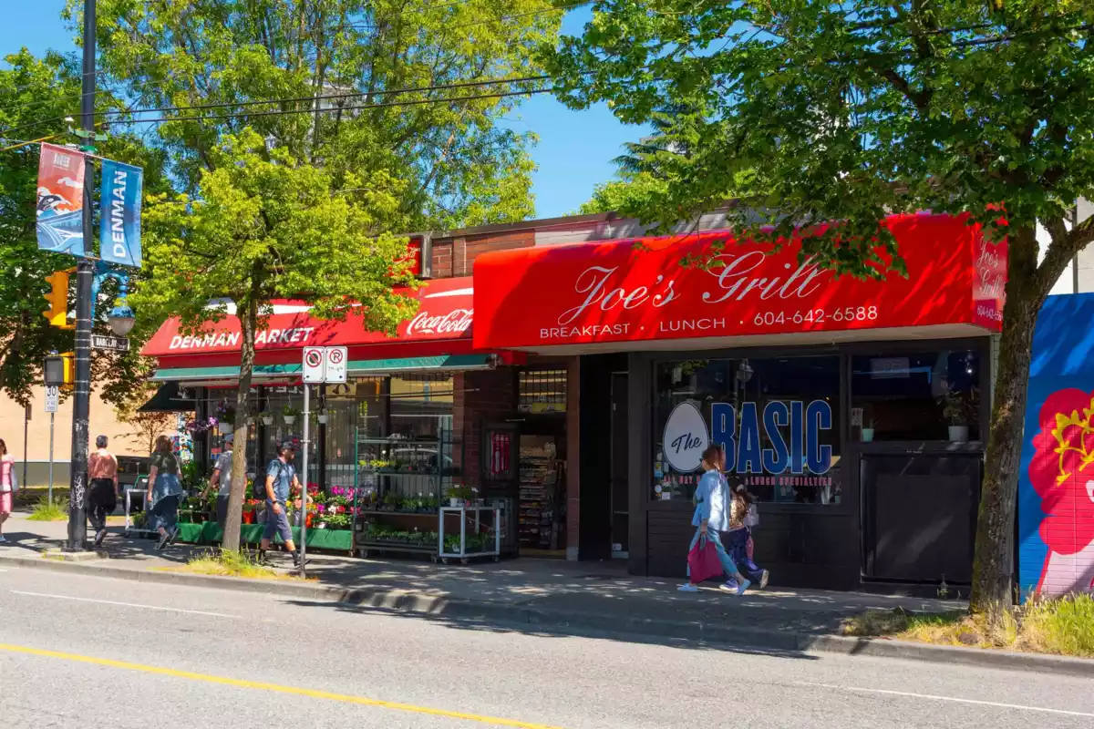 Hallway Photo of 304 1720 Barclay Street, Vancouver, BC
