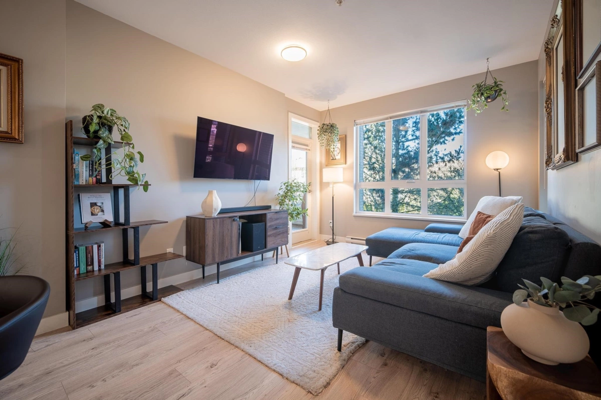 Breakfast Nook Photo of 201 15428 31 Avenue, Surrey, BC