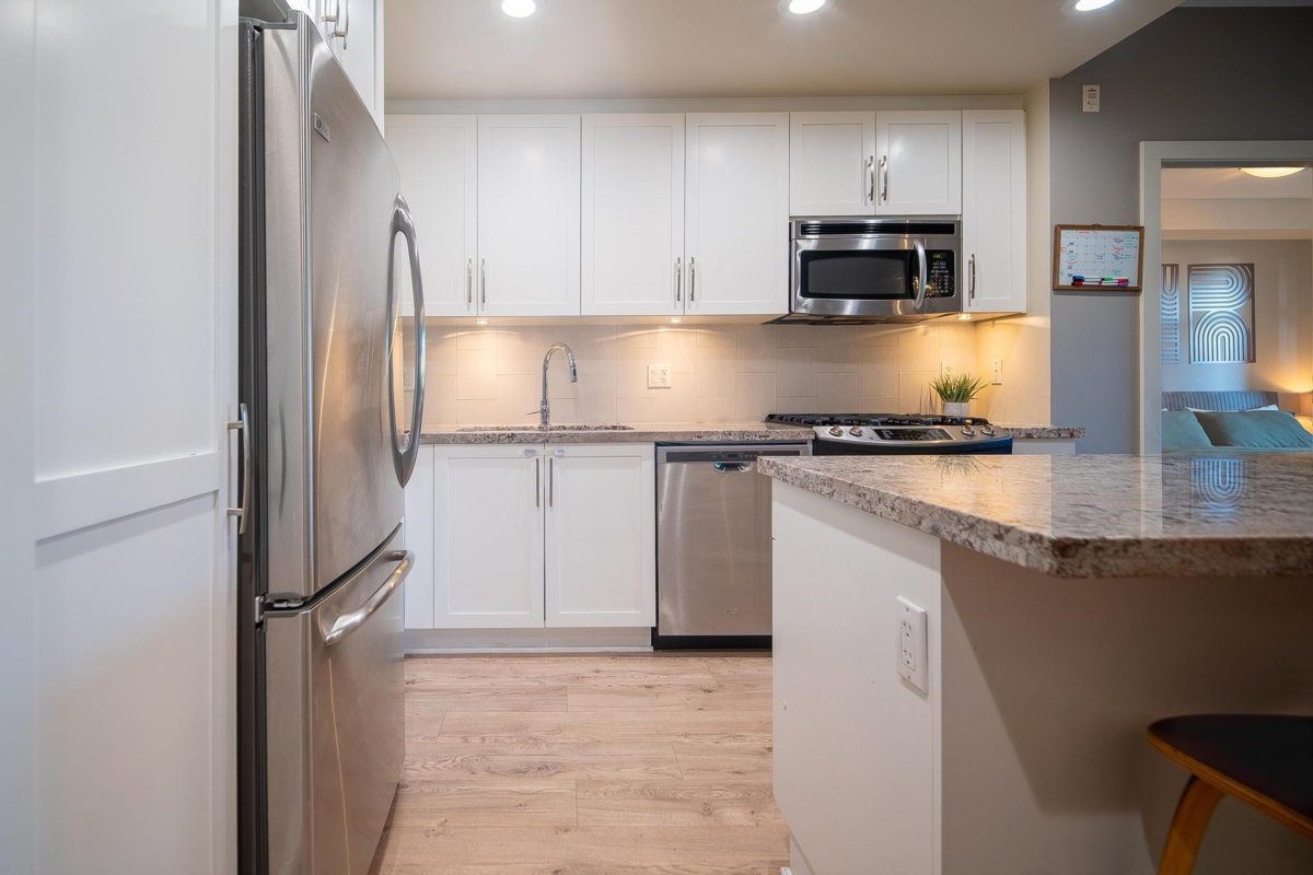 Kitchen Island Photo of 201 15428 31 Avenue, Surrey, BC