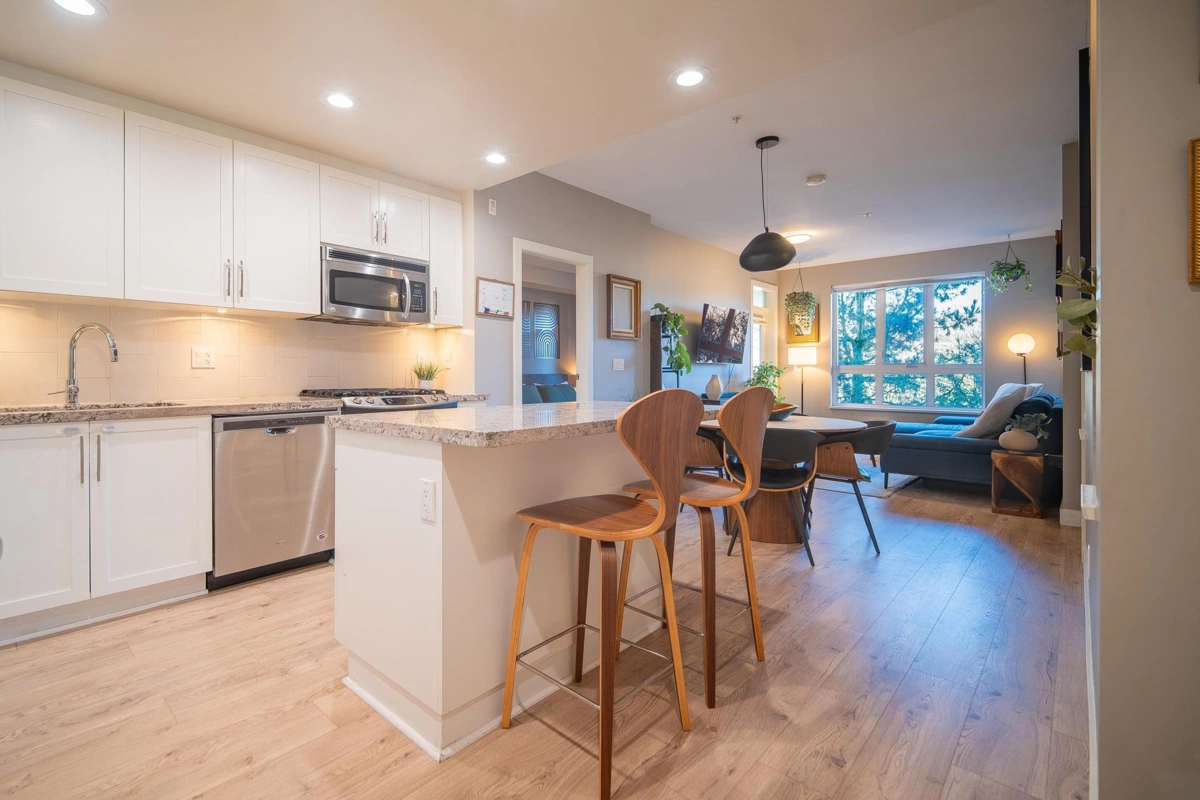 Kitchen Photo of 201 15428 31 Avenue, Surrey, BC