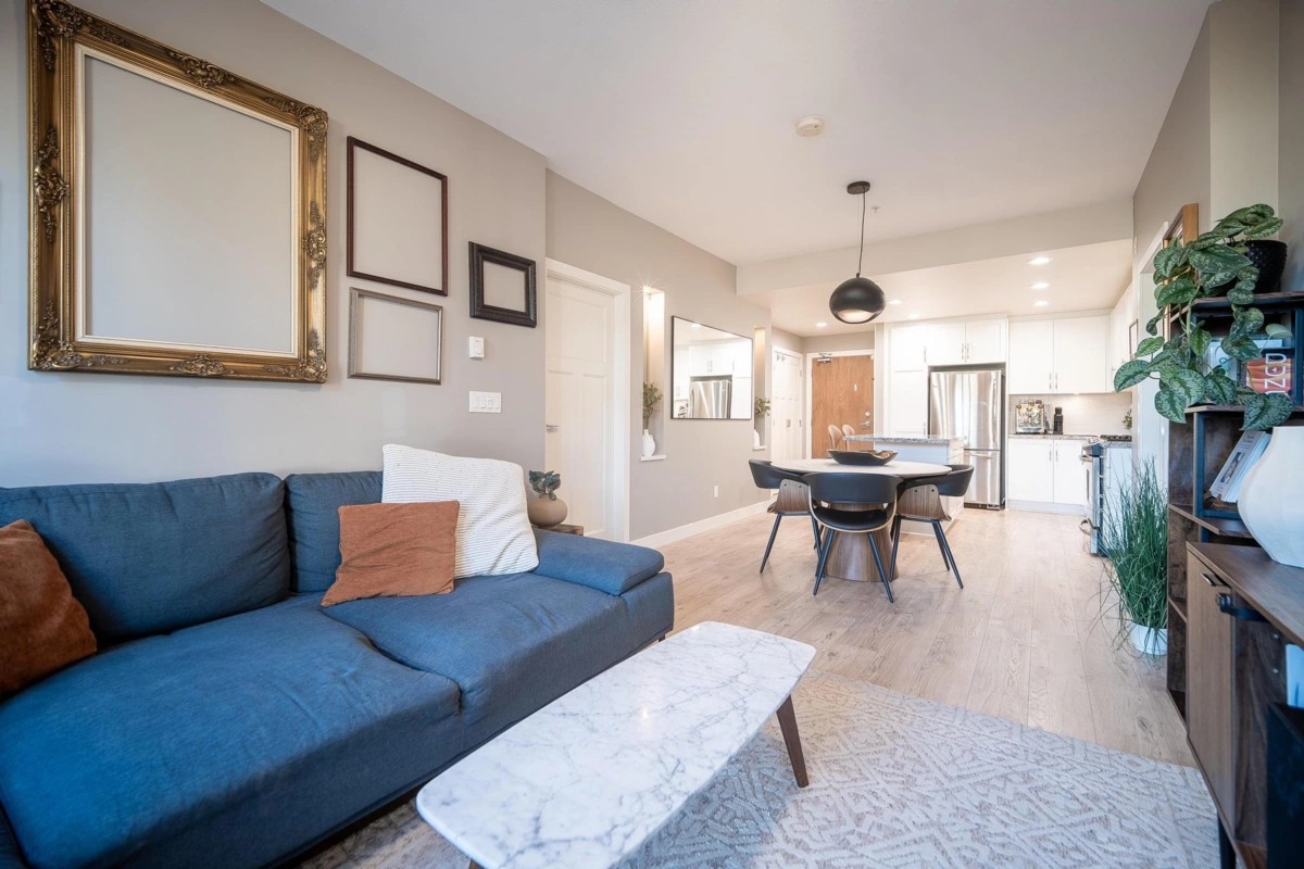 Walk-In Closet Photo of 201 15428 31 Avenue, Surrey, BC