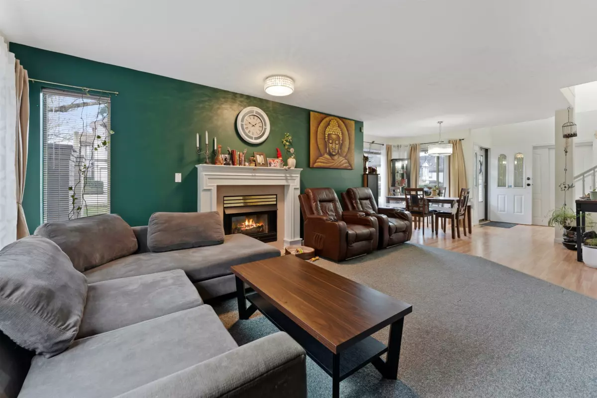 Dining Area Photo of 51 15840 84 Avenue, Surrey, BC