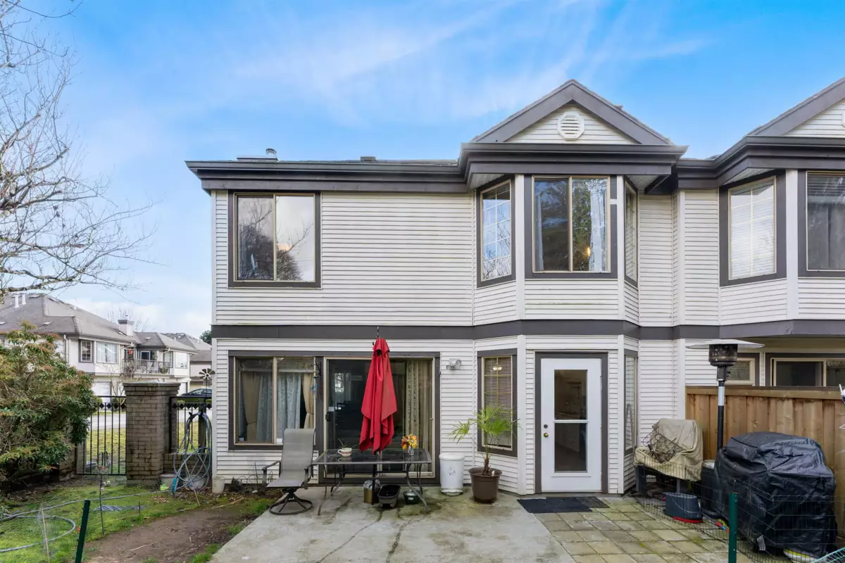 Swimming Pool Photo of 51 15840 84 Avenue, Surrey, BC