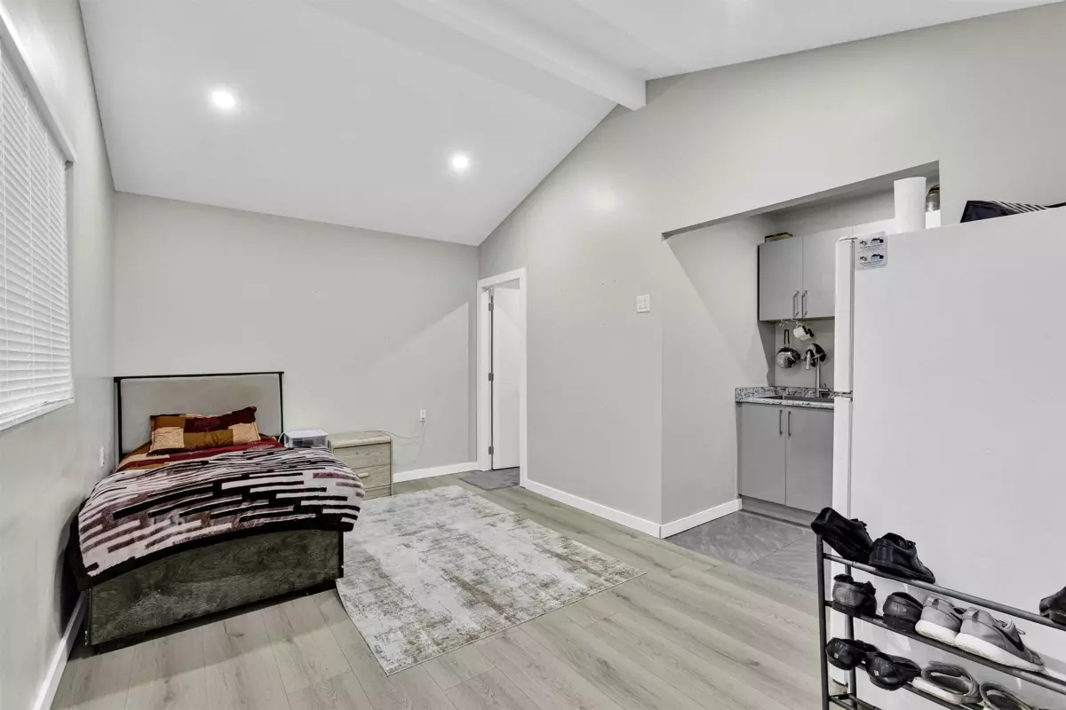 Staircase Photo of 12943 112 Avenue, Surrey, BC