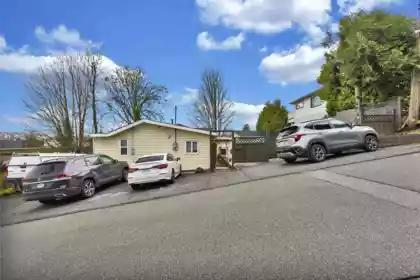 12943 112 Avenue, Surrey, BC, Whalley — 7 bed single family residence for sale